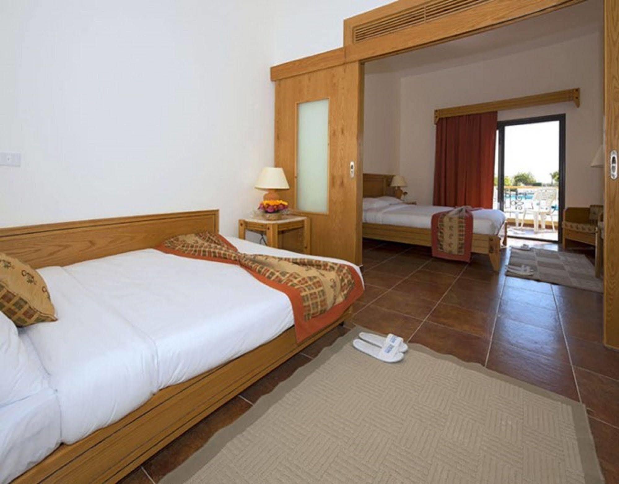 Three Corners Fayrouz Plaza Beach Resort Port Ghalib Esterno foto